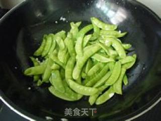 蒜香荷兰豆的做法步骤：3