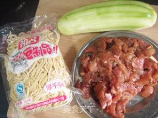 既能当主食又能当菜--千张丝炒里脊的做法步骤：3