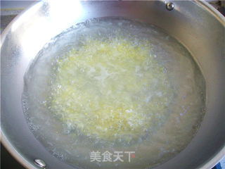宝宝快乐成长餐---鸡蛋菠菜粥的做法步骤：4