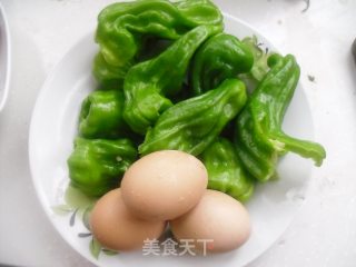 辣椒炒鸡蛋的做法步骤：2