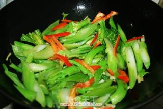 芥菜炒酿猪皮的做法步骤：2