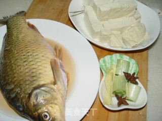 鲫鱼豆腐汤的做法步骤：2