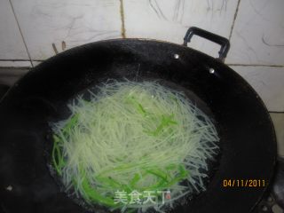凉拌土豆丝的做法步骤：2