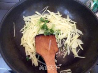 清炒土豆丝的做法步骤：2