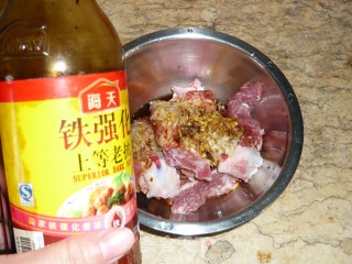 糯米蒸排骨的做法步骤：2