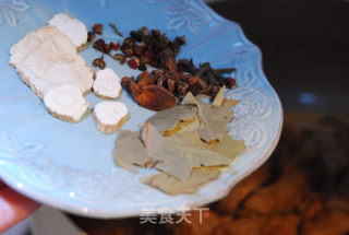 家庭版五香酱牛肉的做法步骤：2