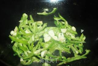 豆腐干炒肉丝的做法步骤：2