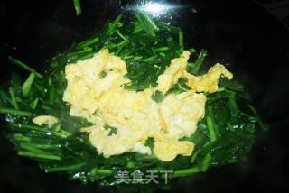 韭菜炒蛋的做法步骤：2