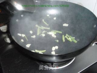 豆豉炒白贝的做法步骤：2