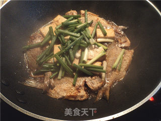 煎小鱼老豆腐的做法步骤：6