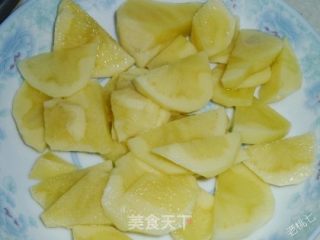 【老桃七厨房】升级版地三鲜的做法步骤：1