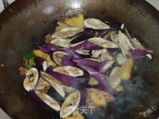 【老桃七厨房】升级版地三鲜的做法步骤：9