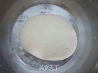 烤肠披萨的做法步骤：3