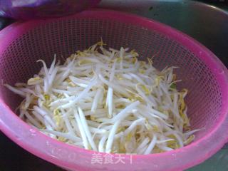 豆芽韭菜簿饼的做法步骤：1