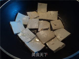 煎孜然老豆腐的做法步骤：1