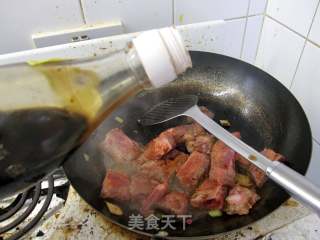 糖醋排骨的做法步骤：4