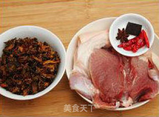 干菜焖肉的做法步骤：1