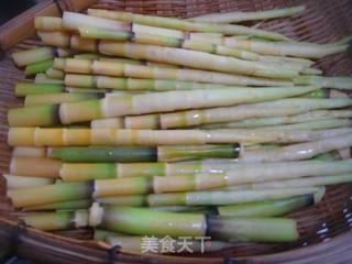 野山笋烧肉的做法步骤：1
