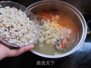 苡米百合猪骨汤的做法步骤：12