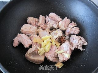红烧排骨的做法步骤：3