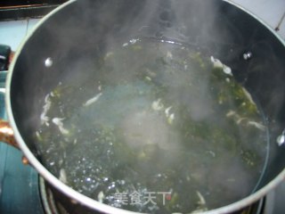 紫菜蟹菇汤的做法步骤：3