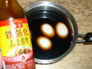 卤蛋大肉包的做法步骤：1