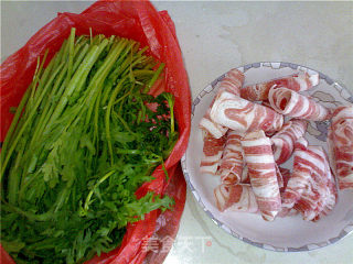 【平淡的幸福】羊肉茼蒿的做法步骤：1