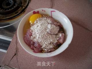 菠萝咕噜肉的做法步骤：2