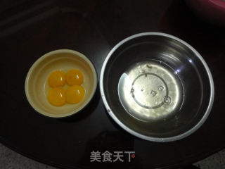 纸杯蛋糕的做法步骤：1