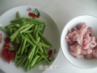 长豆角炒肉丝的做法步骤：2