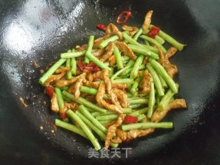 长豆角炒肉丝的做法步骤：6