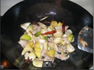 春笋烧肉的做法步骤：4