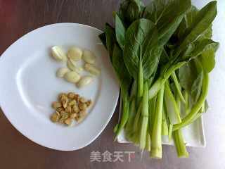 家乡炒广东菜心的做法步骤：2