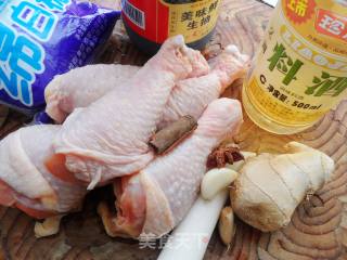 家常炖鸡腿的做法步骤：1