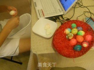 中西结合---复活节的茶叶蛋的做法步骤：3