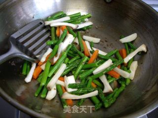美味五彩芦笋的做法步骤：5