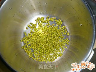 雪耳绿豆糯米粥的做法步骤：1