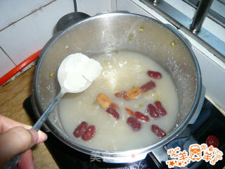 雪耳绿豆糯米粥的做法步骤：5
