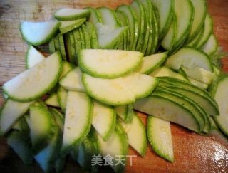 青瓜肉片的做法步骤：3