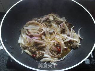 【洋葱炒猪腰】的做法步骤：15