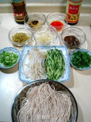 家常美食“干拌面”的做法步骤：1