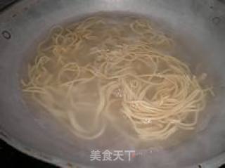 面条机做营养面-----番茄香肠鸡蛋面的做法步骤：7