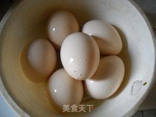 地菜花煮鸡蛋的做法步骤：2