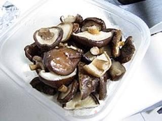黄豆炖香菇的做法步骤：4