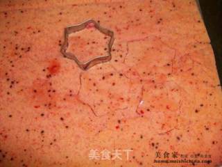 羞答答的粉红@@自制火龙果小蛋糕的做法步骤：11