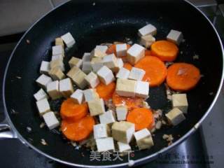 家常菜肴@@五香豆腐萝卜卤肉的做法步骤：4