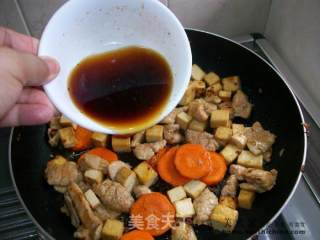 家常菜肴@@五香豆腐萝卜卤肉的做法步骤：7