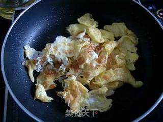 火腿鸡蛋炒蒜薹的做法步骤：4