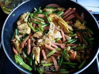 火腿鸡蛋炒蒜薹的做法步骤：8