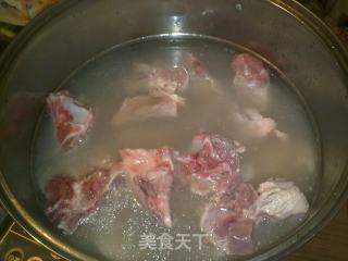 生日宴之骨头的做法步骤：2